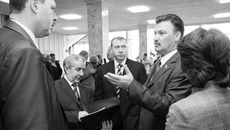 Обсуждение отчета продолжалось и в кулуарах.