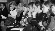 Молодые участники форума не раз задавали экспертам каверзные вопросы.  Фото Сергея АНДРЕЕВА.