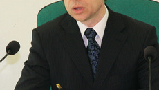 Председатель Новосибирской городской муниципальной избирательной комиссии Юрий Федорович Петухов отвечает на вопросы журналистов.