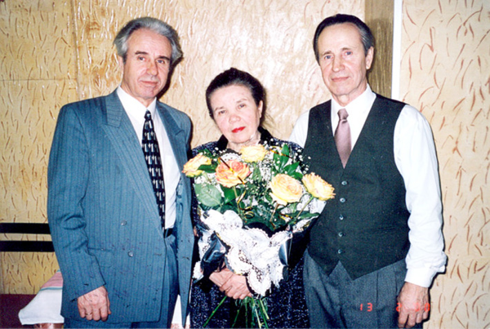 Мария Ильинична Юрганова с братьями-юристами Василием и Анатолием Солдатовыми.