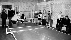 В спортивном молодежном центре села Ускюль хватает места и теннисистам...
