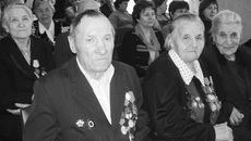 Участнику ВОВ Ивану Павловичу Васюхно, ветеранам ВОВ Анастасии Моисеевне Мельниченко и Екатерине Васильевне Васюхно юбилейные медали «65 лет Победы в Великой Отечественной войне 1941 — 1945 гг.» вручил губернатор Новосибирской области Виктор Толоконский.