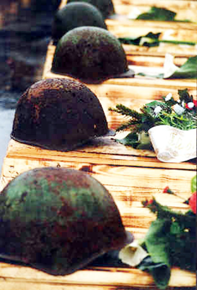 До нынешних дней продолжают находить и предавать земле воинов, павших под Старой Руссой.