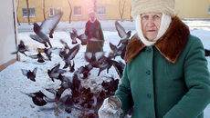 Зинаида Кочергина и ее подопечные. Фото Игоря САГАЙДАКА.