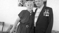 Колотовы в новой квартире.