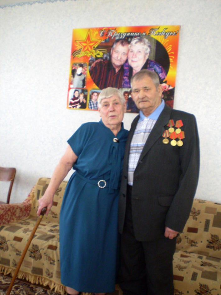 Колотовы в новой квартире.