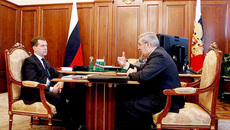 Дмитрий Медведев и Виктор Толоконский во время встречи в Кремле.