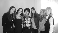 Ирина Валентиновна Захарова в 2000 году взяла первый класс. Тогда вряд ли кто-то мог помериться с ней ростом. Прошло десять лет…