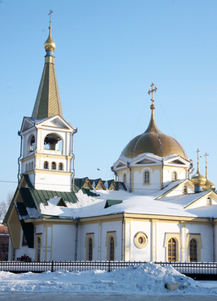 Новосибирские храмы готовятся к встрече Пасхи.    Фото Андрея БАУЛИНА.
