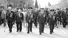 Ветераны на параде в Новосибирске 9 Мая 2009 г. Фото Бориса МОСКВИНА.