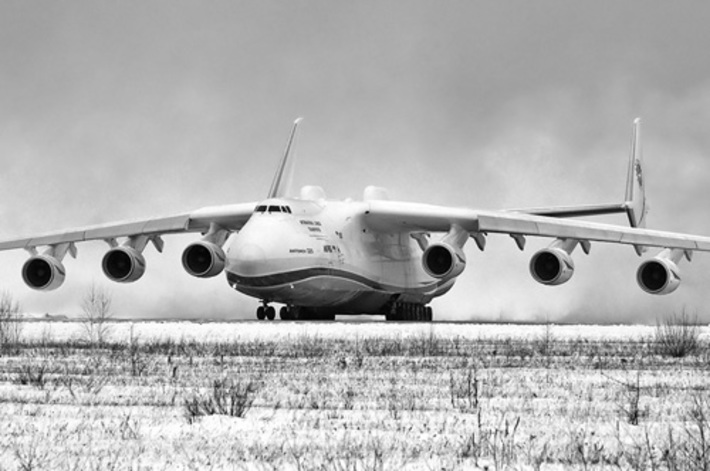 Ан-225 «Мрия» — самый большой самолет в мире.