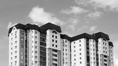 Городские новостройки. Фото Сергея ДЯТЛОВА.