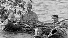 Кадры из фильма Никиты Михалкова «Утомленные солнцем-2. Предстояние».