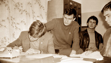 Так они держали экзамен на вступление в студенческий оперативный отряд.