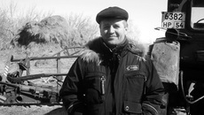 Анатолий Мирошниченко — слесарь-наладчик животноводческого комплекса Луганского отделения акционерного общества «Студеновское» Карасукского района.