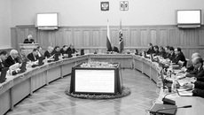 На первом заседании Правительства Новосибирской области решались организационные вопросы.