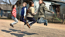 На переменке в сельской школе. <a href=http://www.spb-Foto.ru>Фотограф Григорьев В.<a>