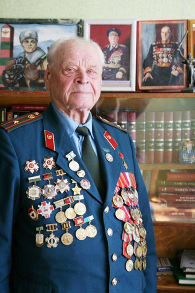 Герой Советского Союза Леонид Николаевич Пономаренко.