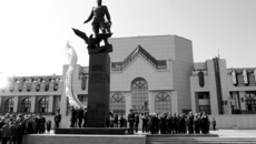 Открытие памятника А. И. Покрышкину. 2005 г.