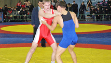 Артем Антоненко (слева).