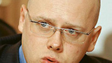 Депутат Госдумы РФ Антон Беляков стал участником громкого дорожного скандала.