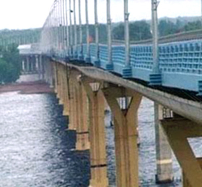 «Пляшущий» мост в Волгограде.