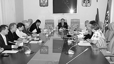 Работает комиссия по вопросам помилования.