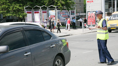 Муниципальные парковщики в действии.