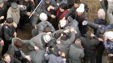 Во время беспорядков в областном центре Киргизии Оше.