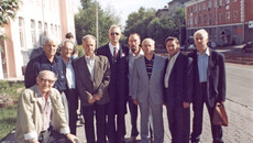 На снимке из личного архива: наш класс.