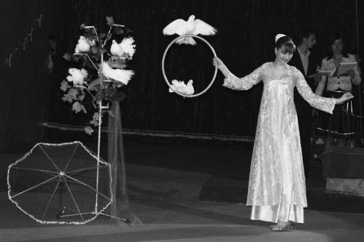 Вальс с голубями. Марина Поселкина, студия «Верные друзья», г. Новосибирск.