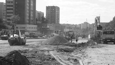 Ремонт одной из новосибирских улиц.  Фото Михаила ПЕРМИНА.