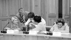 ...И чисто женские проблемы не решить без участия мужчин.
