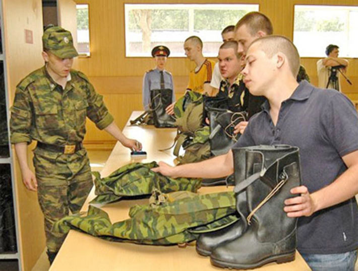 Вот тебе, брат, новый наряд.