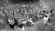 Единственным входом на музыкальный фестиваль «Парад любви» был полуторакилометровый туннель, который для многих стал роковым.