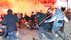 Во время беспорядков в городе Сент-Эньян.