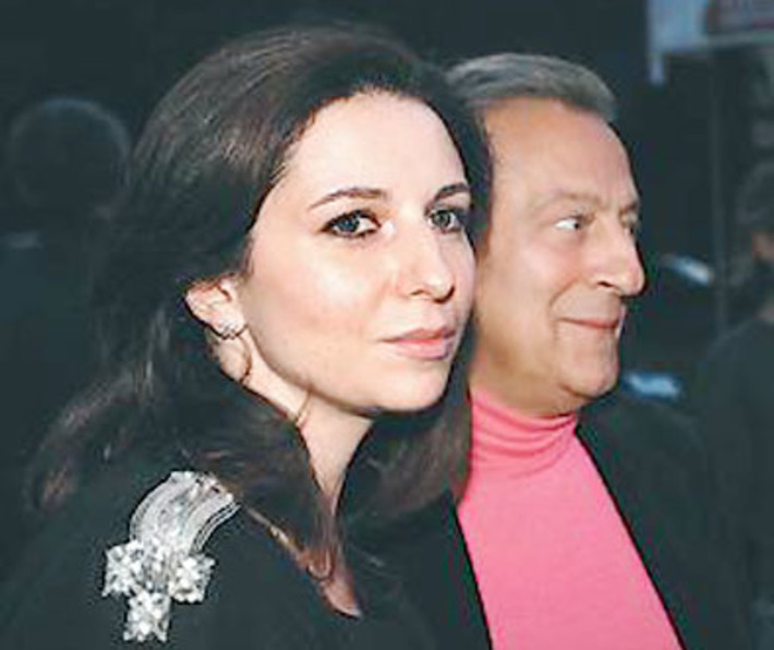 Алиса с отцом Геннадием Хазановым.