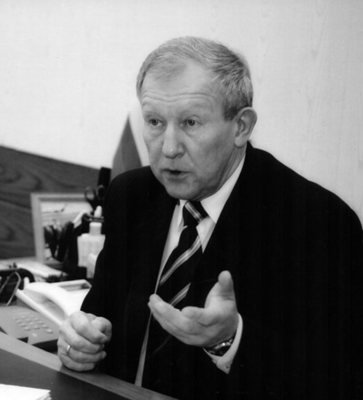 Глава Татарского района Валерий Носков.