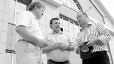 Сказали, что будет ДК, значит, будет. Слева направо: Олег Конюк, Виктор Гергерт и Александр Морозов.