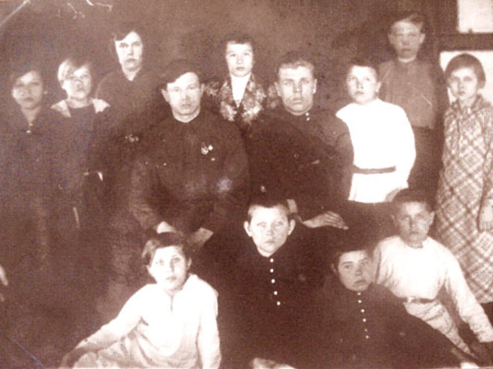 Село Уват. 1937—1938 учебный год.