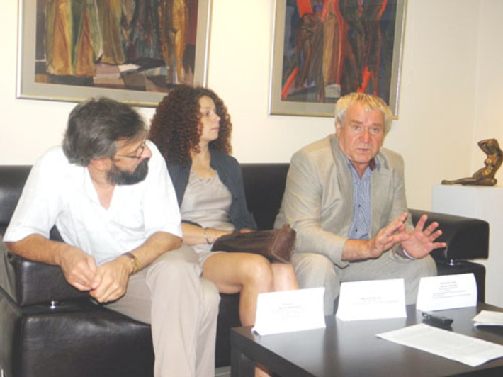 Участники третьей выставки «Точка отсчета» в галерее «Декарт» — художники Вадим Иванкин, Евгения Шадрина и Михаил Омбыш-Кузнецов.