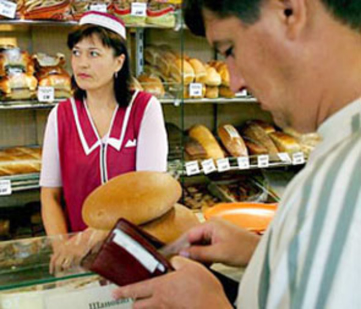 Рост цен на муку в последние две-три недели вызвал подорожание хлеба.