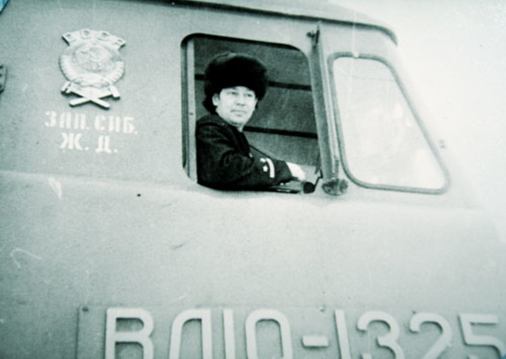 Машинист всегда на своем месте. Всех видит, всё замечает...