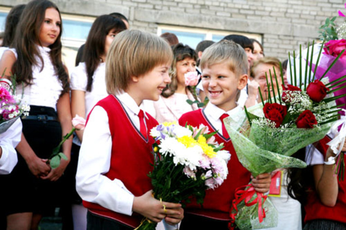 Так мы теперь в одном классе? Здорово!!! (1 сентября 2010 г. Лицей № 22 г. Новосибирска).