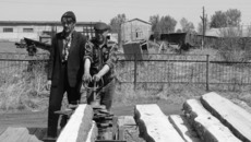 Пилорамщики (слева направо) Сергей Голотвин и Сергей Теплюков.