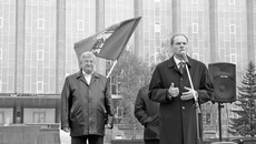 Губернатор Василий Юрченко и председатель областного Совета Алексей Беспаликов отчитались перед общественностью о реализации в Новосибирске проекта «Новые дороги городов «Единой России».