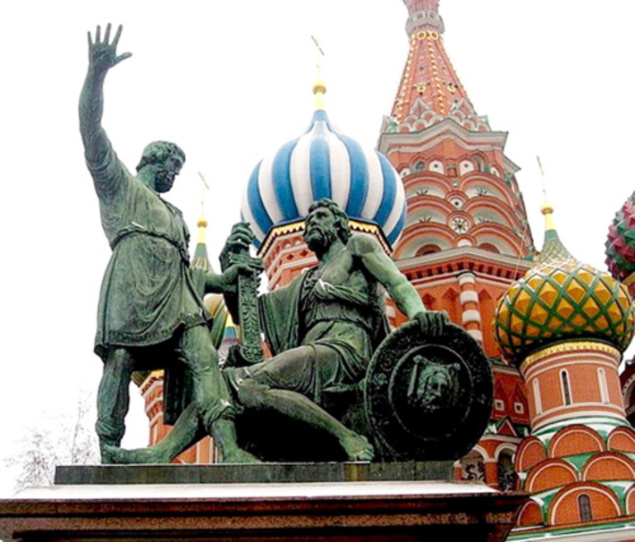 Памятник Минину и Пожарскому в Москве.