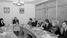 Иван Мороз на встрече с журналистами.