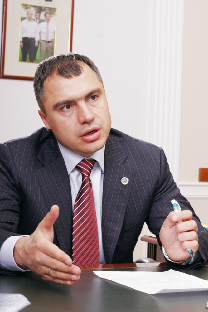 Мы понимаем, что на сегодняшний день перспектива годового потребления зерна обеспечена благодаря переходящим остаткам от прошлого урожая. В следующем году у нас такого резерва, к сожалению, не будет. Поэтому у нас не будет и права на ошибку.