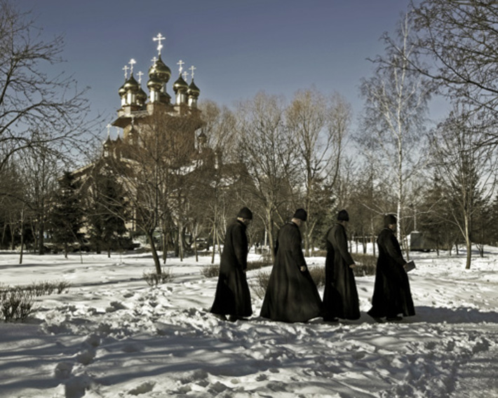 На службу. Фото Нины ЕФРЕМОВОЙ.